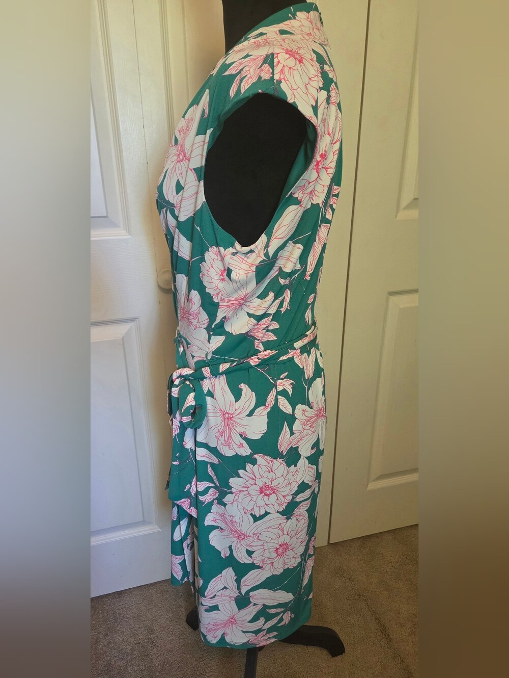Eliza J Emerald Green Pink Dress Sleeveless Floral Print Fit & Flare Size 12 NEW - Picture 3 of 13